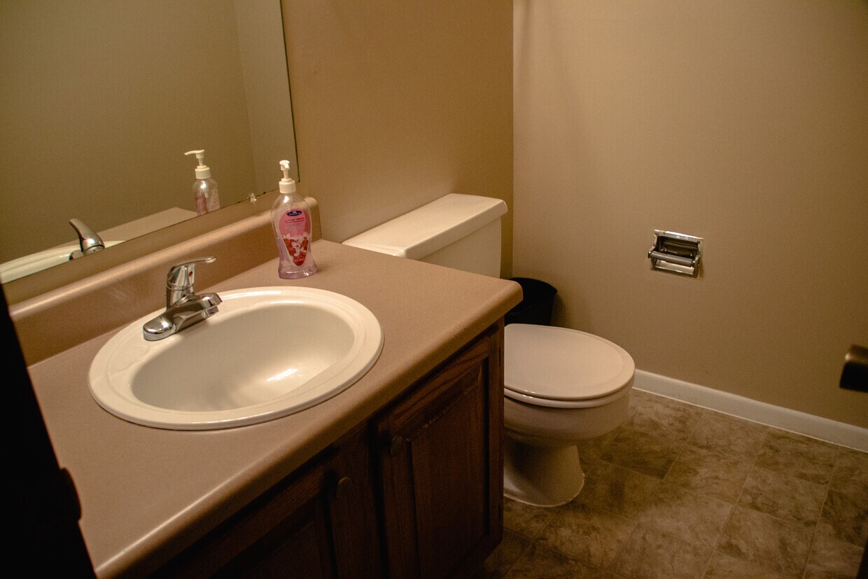 Quail Creek Apartments Lawrence
