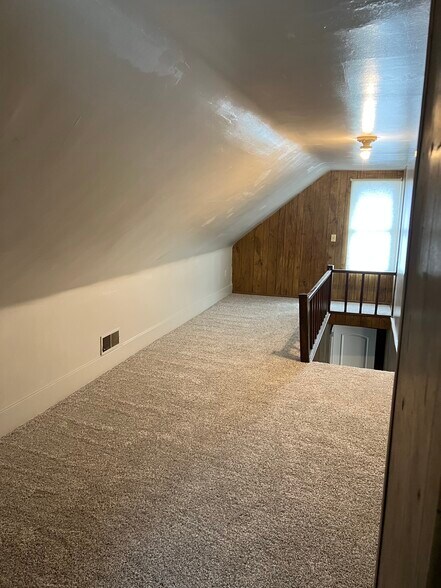 Building Photo - 861 W Wilbeth Rd