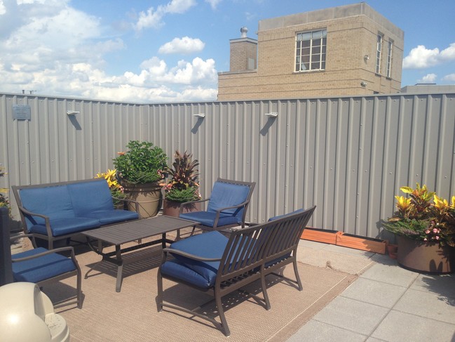 Building Photo - 1711 Massachusetts Ave NW