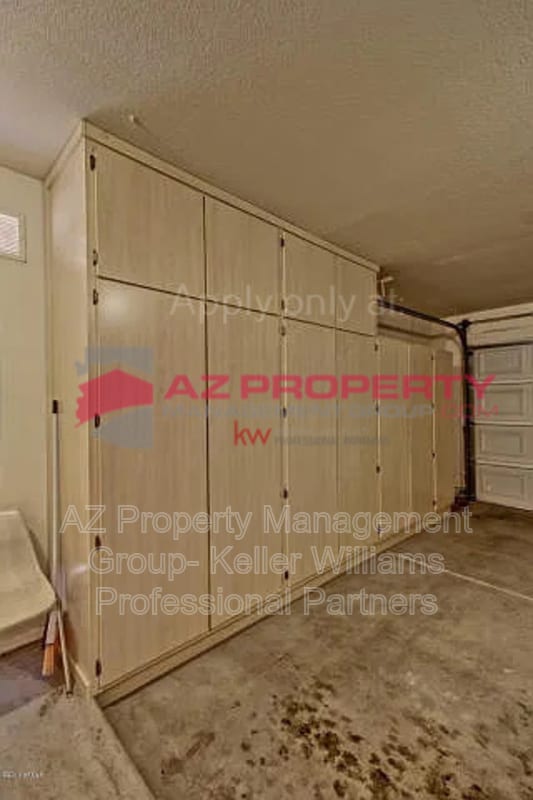 Building Photo - 12725 W Palm Ln