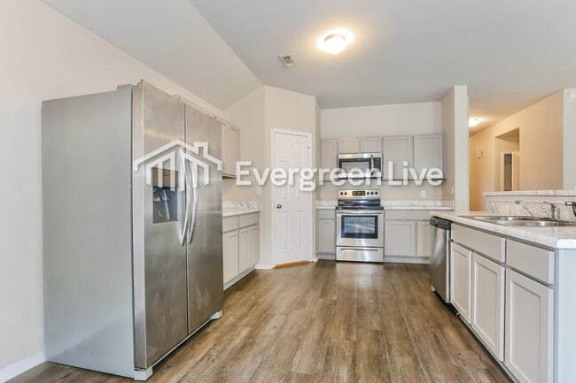 Building Photo - 12 Spg Rdg Ln