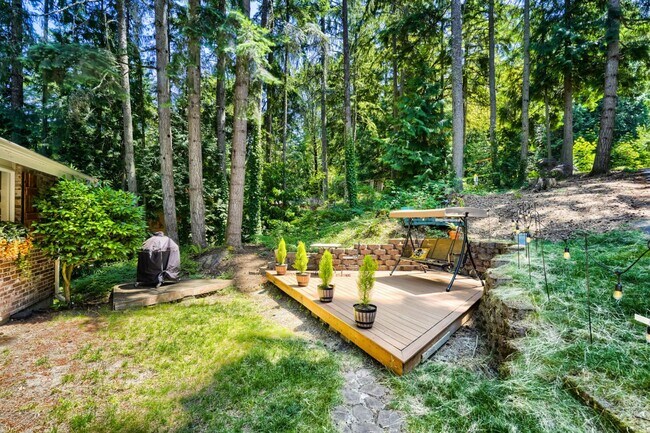 Building Photo - 3bd/1.75ba Issaquah Home