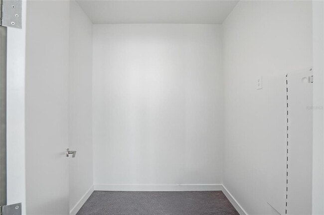 Building Photo - 400 Central Ave