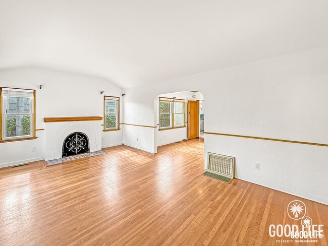 Building Photo - Beautiful Spanish Revival 3BR Home with Spacious Yard!