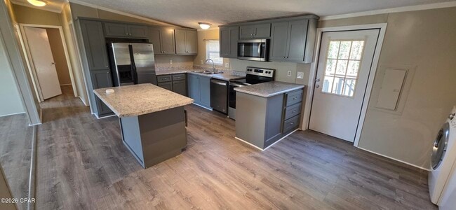 Building Photo - 2726 Canal Ave