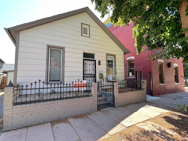 Building Photo - 2234 W 30th Ave