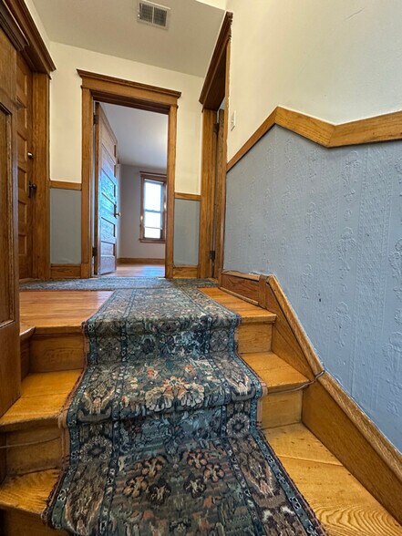 Building Photo - 3759 N Damen Ave