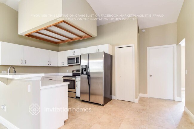 Building Photo - 2806 Mnr Hl Dr