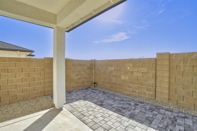 Building Photo - Brand New 3 Bedroom 2 Bath Home in South Ranch