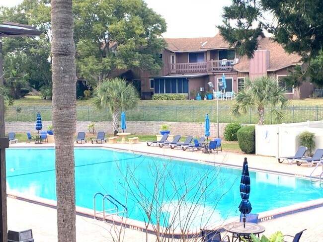 Building Photo - Beautiful 3 Bedroom Home in The Trails in Ormond Beach!