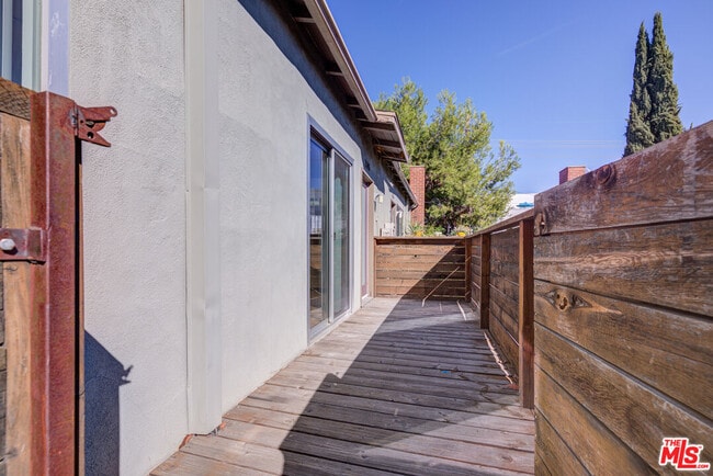 Building Photo - 3216 Bellevue Ave