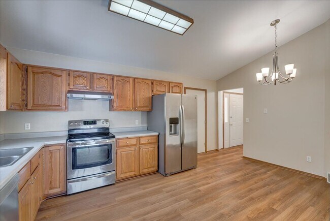 Building Photo - 2806 Wentworth Dr