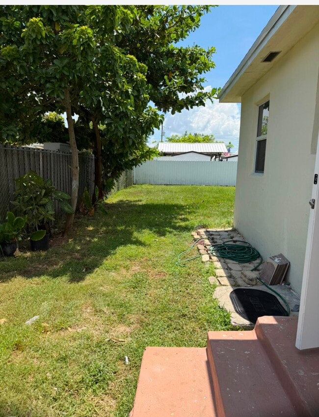 Building Photo - 10480 SW 181st Terrace