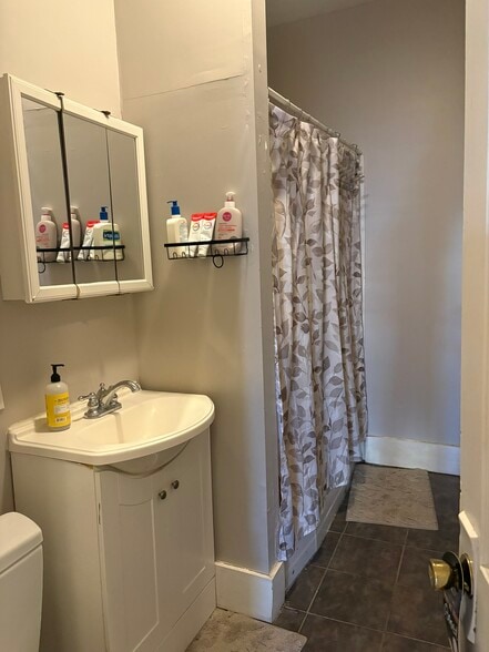 Building Photo - 1066 Commonwealth Ave