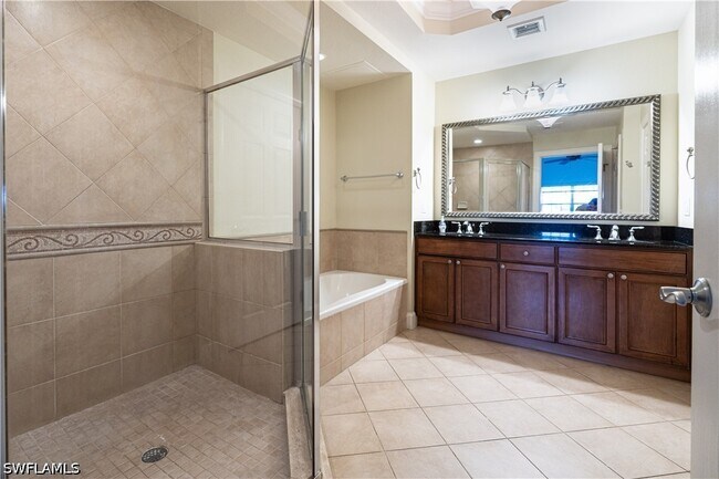 Building Photo - 1362 Centre Ct Ridge Dr