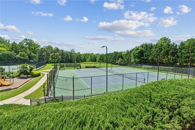 Building Photo - 5165 Sherwood Way