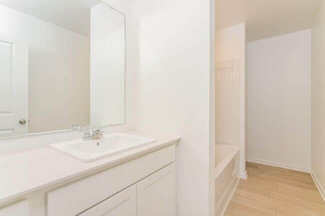 Building Photo - 6417 Domizio Dr