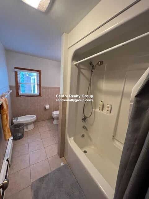 Building Photo - 62 Parsons St