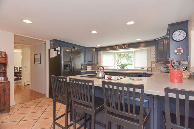 Building Photo - Granite Pier