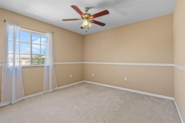 Building Photo - 20530 NW 12th Ct