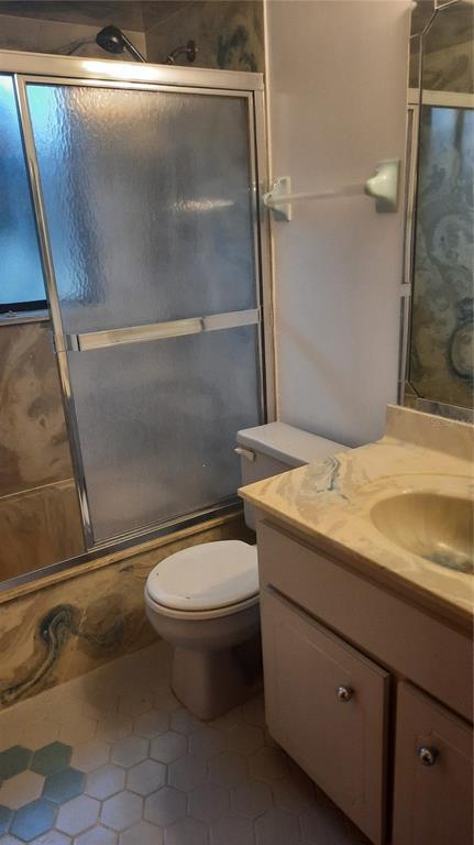 Building Photo - 62 Burbank Dr