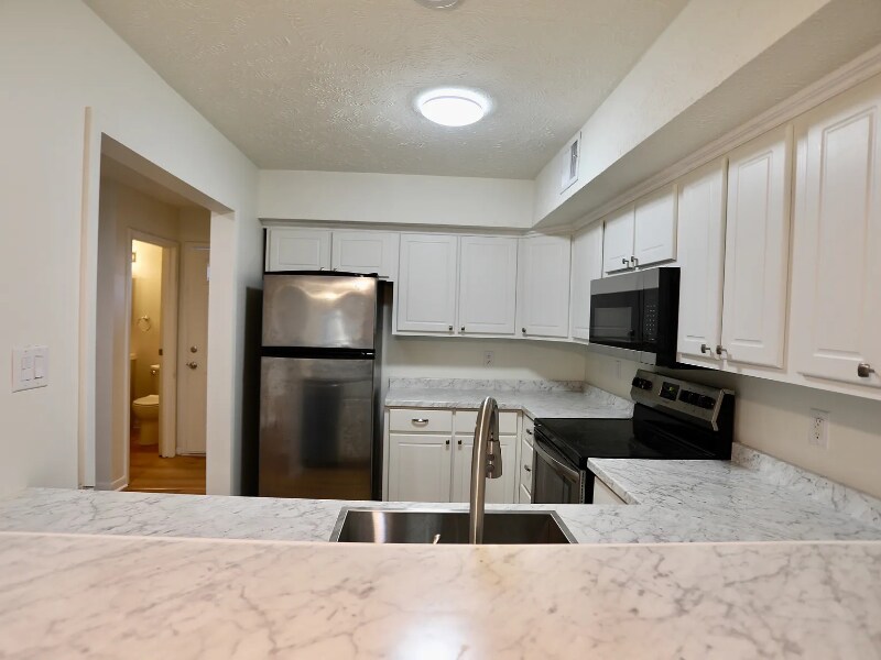 Building Photo - 365 W Illinois Ave