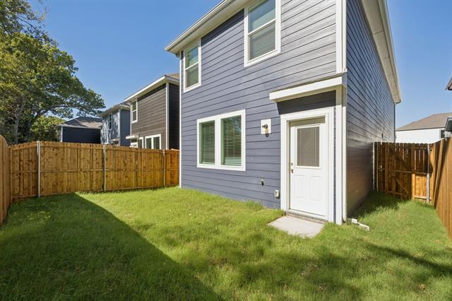 Building Photo - 323 Clematis St