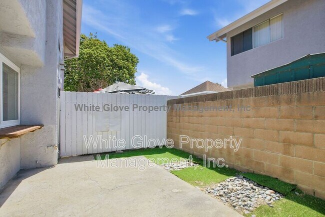 Building Photo - 9596 Bickley Dr