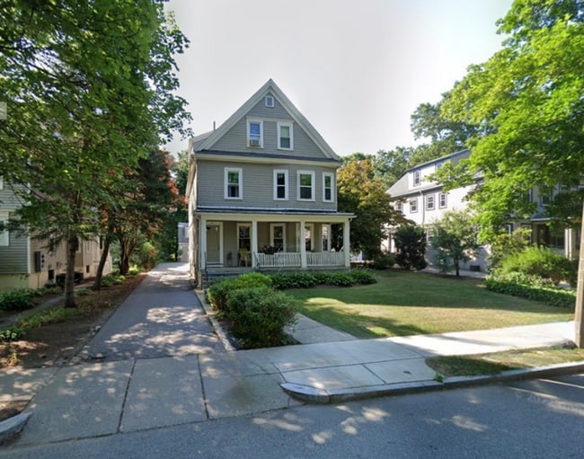 Building Photo - Large two bedroom + office w/garage parking