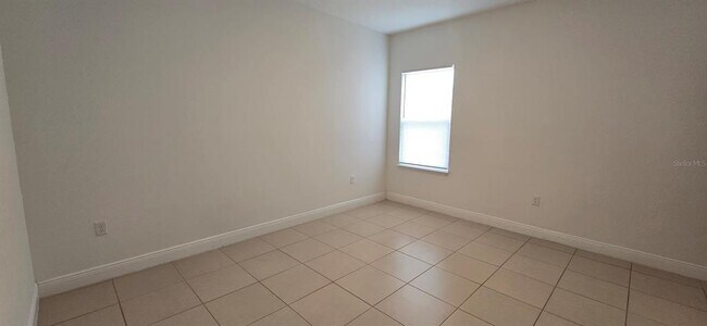 Building Photo - 405 Marion Oaks Ln