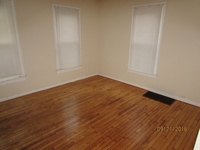 Building Photo - Spacious Madison 4-Bedroom Near Camp Randa...