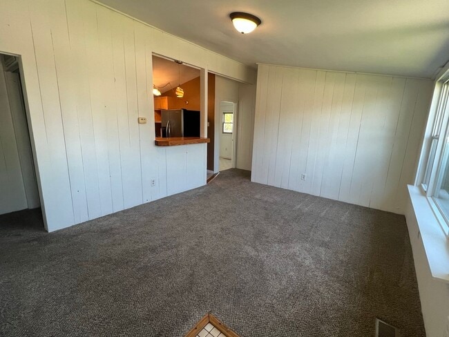 Building Photo - 507 Maplewood Ave