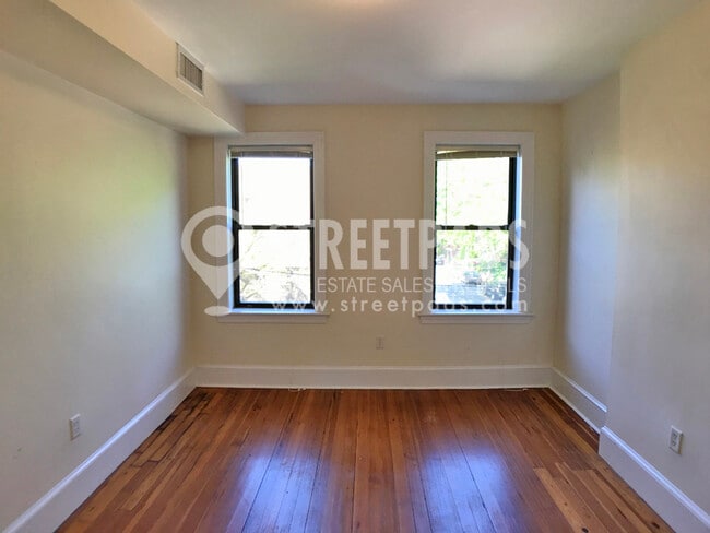 Building Photo - 881 Massachusetts Ave