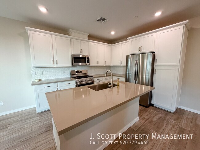 Building Photo - 4604 S Park Grove St