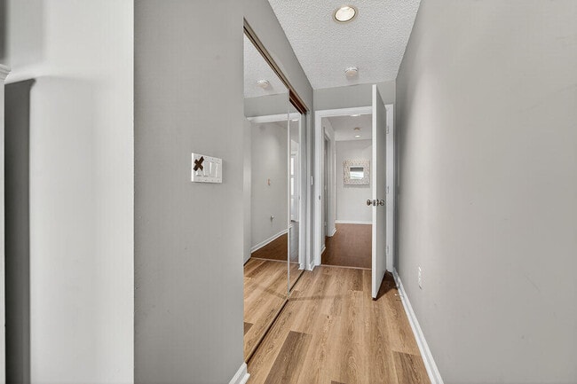 Building Photo - 9673 Shadybrook Dr