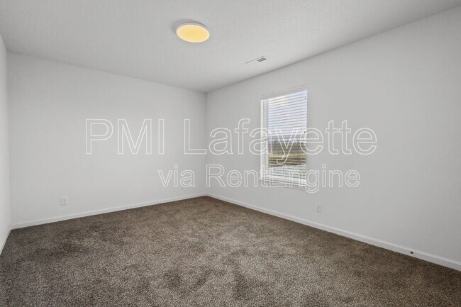 Building Photo - 31 Wadsworth Ct