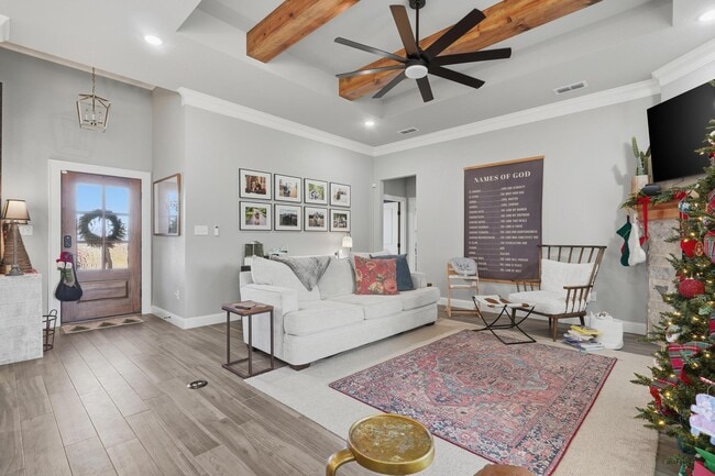 Building Photo - 143 Boeing Ln