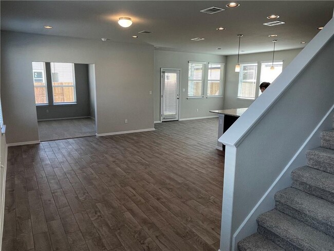 Building Photo - 208 Living Reef Dr