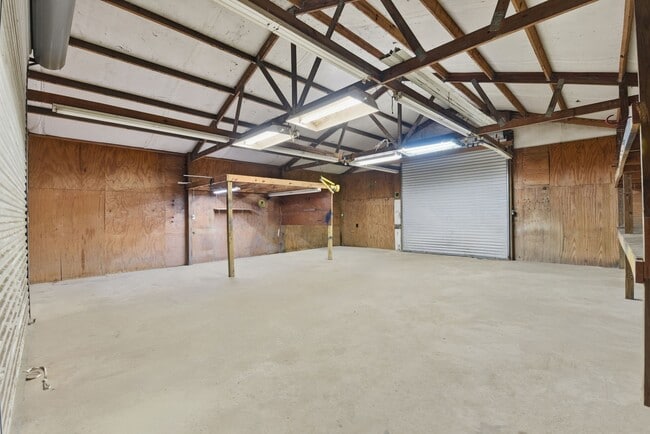 Building Photo - 19330 Veterans Rd