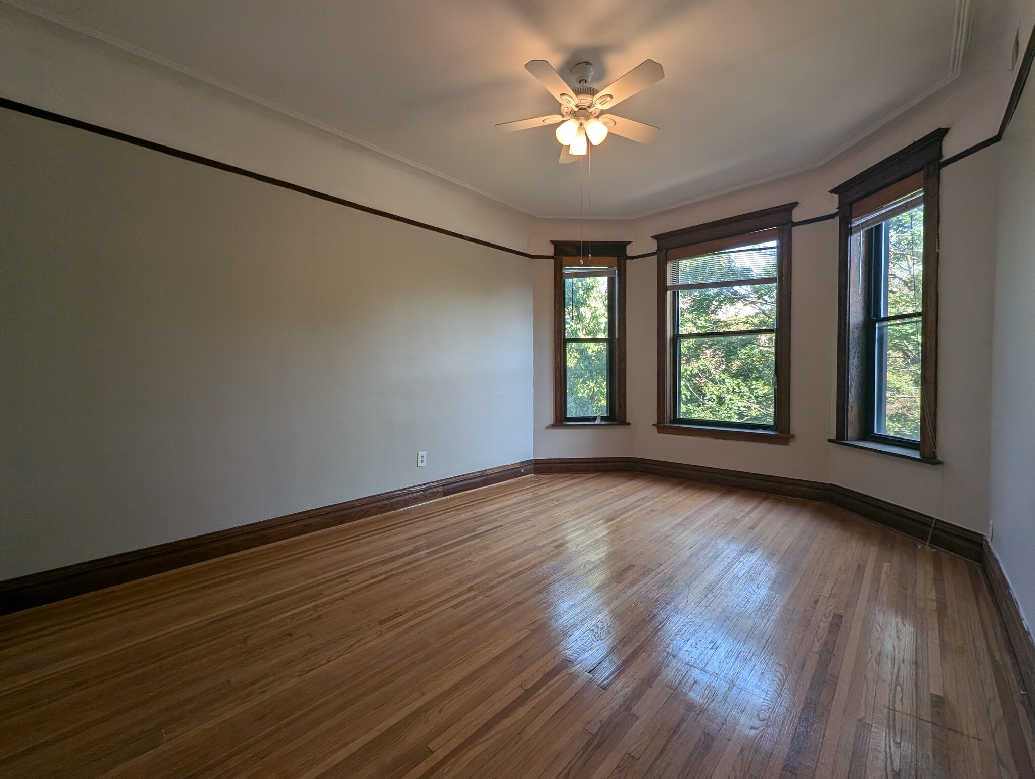 Building Photo - 3824 N Fremont