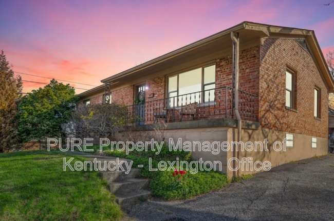 Primary Photo - 2104 Tamarack Dr