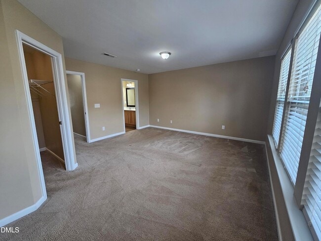 Building Photo - 30 Reunion Ct