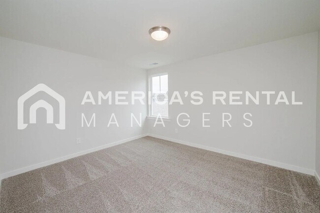 Building Photo - Modern Elegance at Unali Townes!