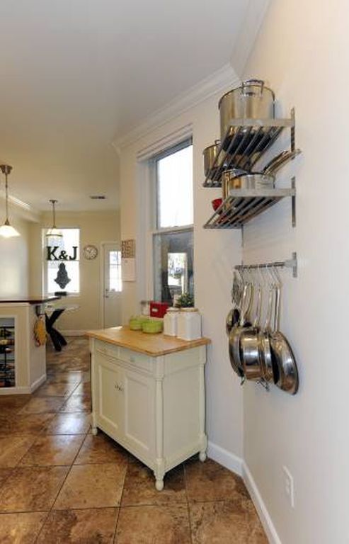 Building Photo - 1012 7th St SE