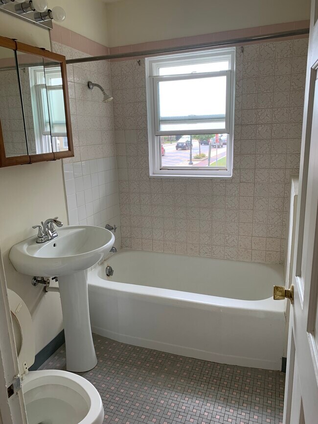 8516 Grand Ave 8516 Grand Ave River Grove IL 60171 Apartment Finder