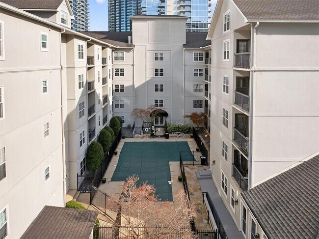 Building Photo - 1074 Peachtree Walk NE