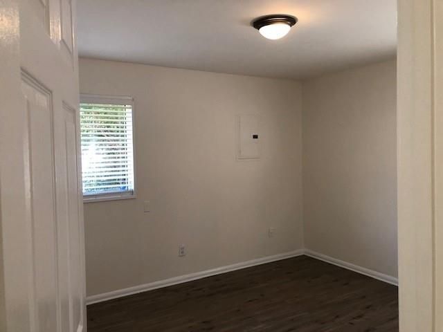 Building Photo - 708 Littledale Rd