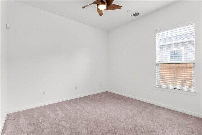 Building Photo - 7201 Garnet Mill Ln