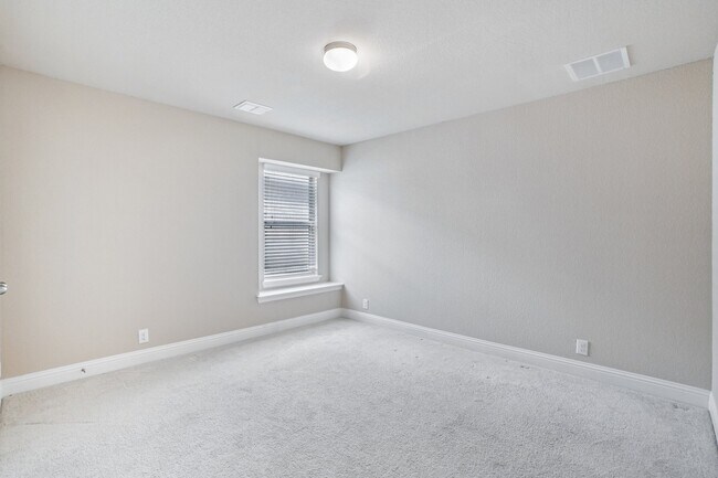 Building Photo - 7305 Rockford Ct