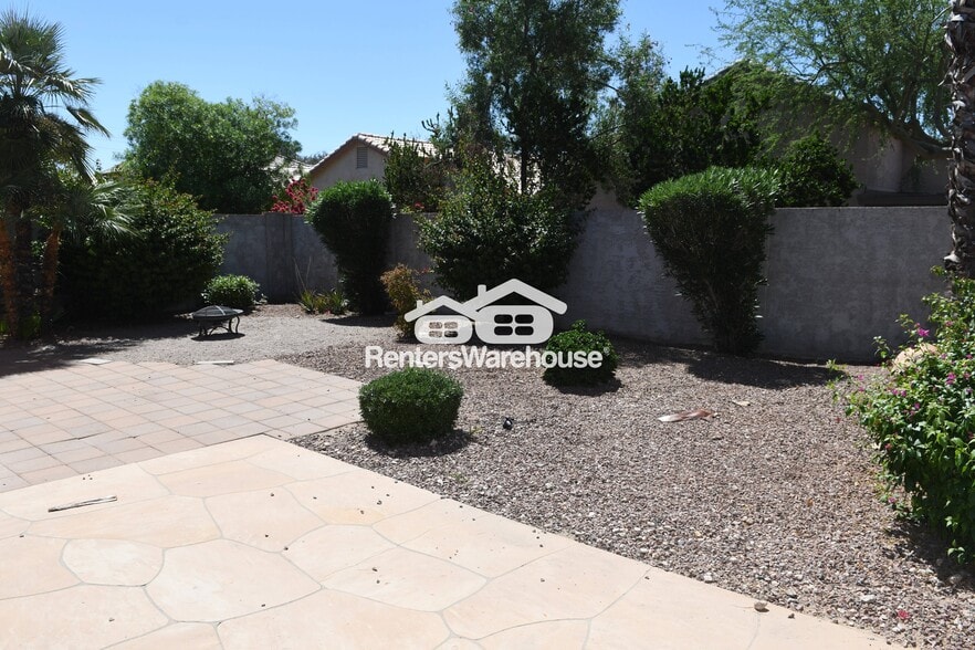 Building Photo - 8757 E Avalon Dr